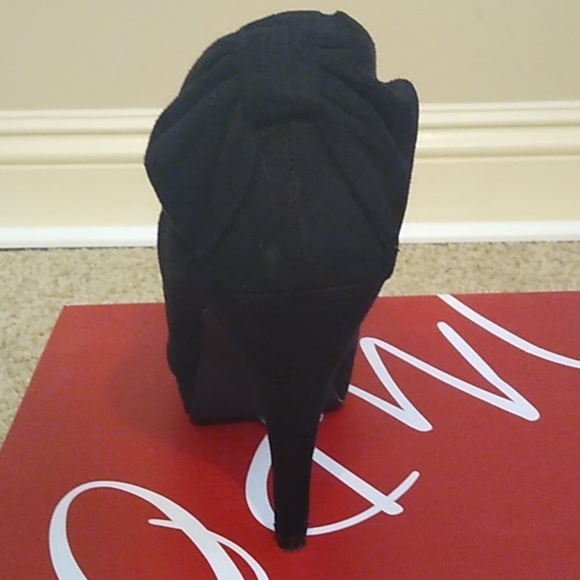 Bow Ankle Booties - Picture 5 of 6